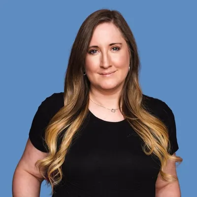 Julia Groves | The Quiet Grove profile