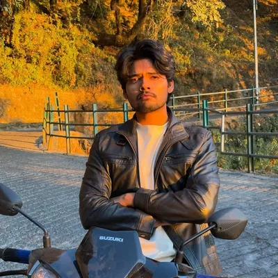The Roamer Amit profile