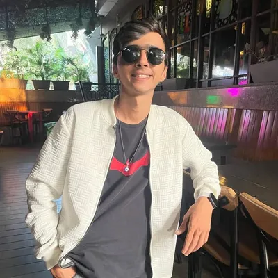Rushabh Varia profile