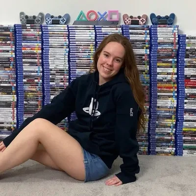 Tia | Playstation and Tech profile