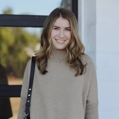 Caroline | The Style Journal profile