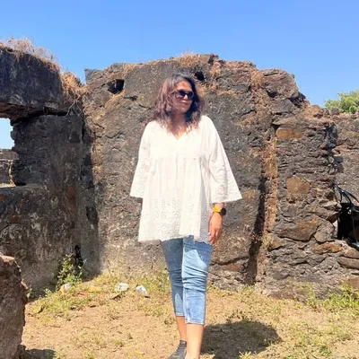 Adv Swati Kumar profile
