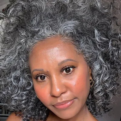 Tennille Jenkins • Over 40 Beauty profile
