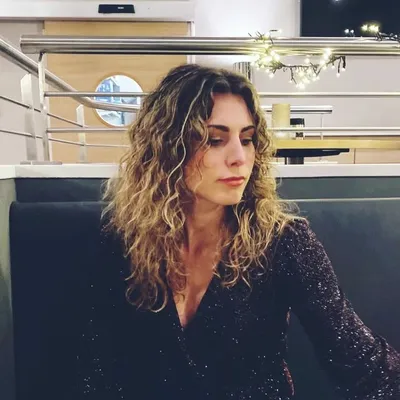 Theresa Simon profile
