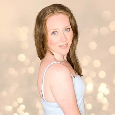 Lindsay Lamba | Fashion Mom🇨🇦 profile