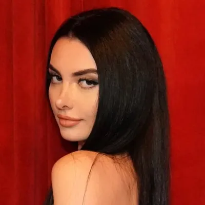 sheila georgie 🥀 profile