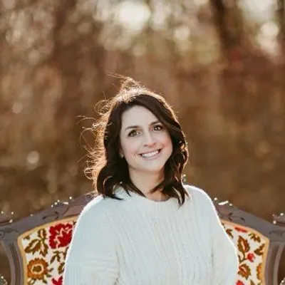 Lindsay | The Watson Farmhouse profile