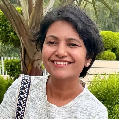 Ishu | Healer • Yoga Teacher • Routine Coach