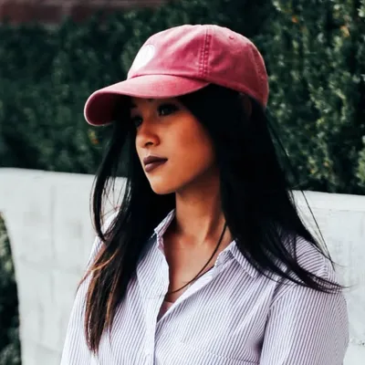 THINGS SHE LOVES profile