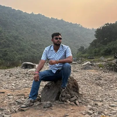 Ayush nãyãk profile