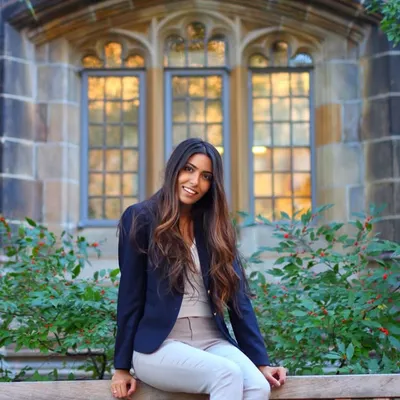 Sofia, MD | NYC Blogger profile