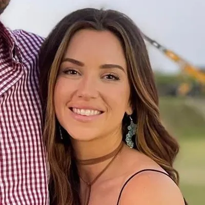 Brittany J. Smith▫️NewOldHouse profile