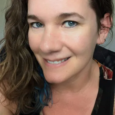 Laura Huebner profile