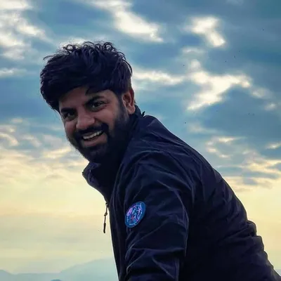 Abhiram Gaur ๐ธ profile