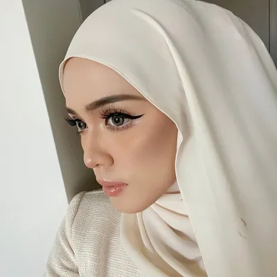 Thuraya Nur profile