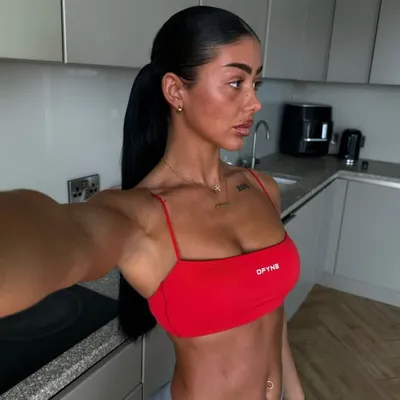 Tia Anais profile