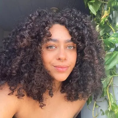 TIÊ VASCONCELOS profile