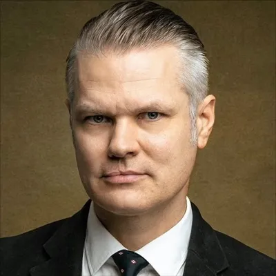 Tim Thoelke profile