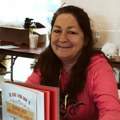 Janet Garman-TimberCreekFarm- living the farm and yarn life🧶 profile