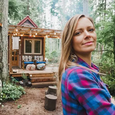 Tiny and Unique Home Tours | Jenna profile