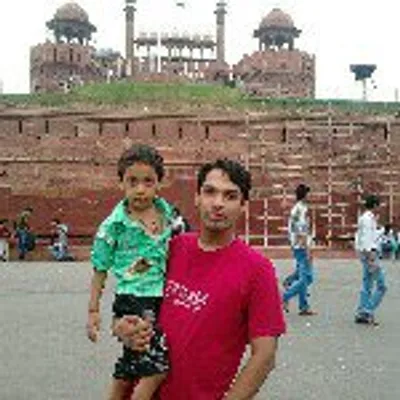 Naveen Tiwari profile