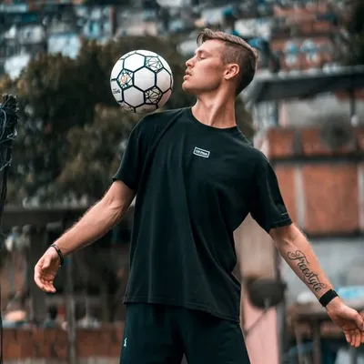 Tobias Becs profile