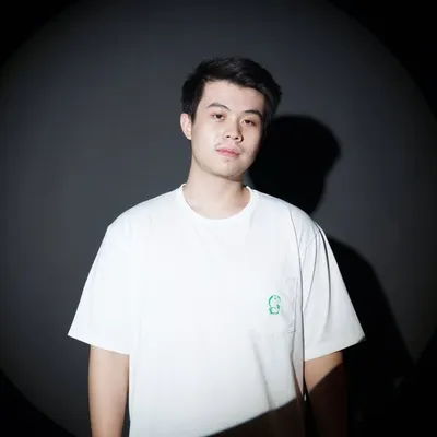 Tobias Moza profile