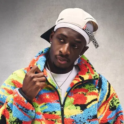 Tobi Brown profile
