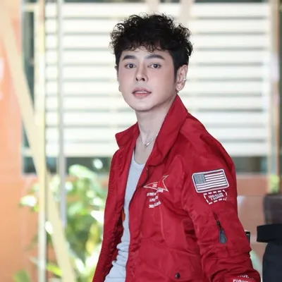 ต้อม นิรันดร์ profile