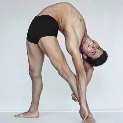 Tom Vaziiliiere profile