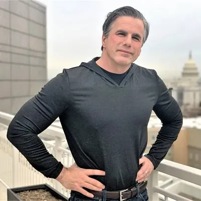 Tom Fitton profile