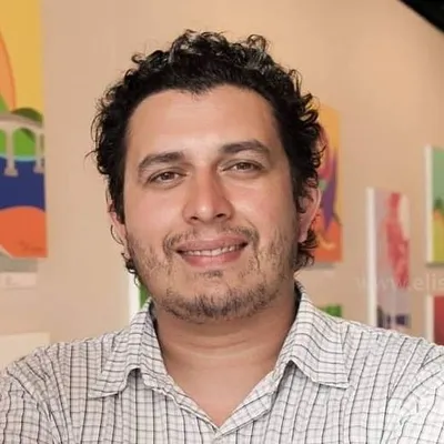 Tom Veiga profile