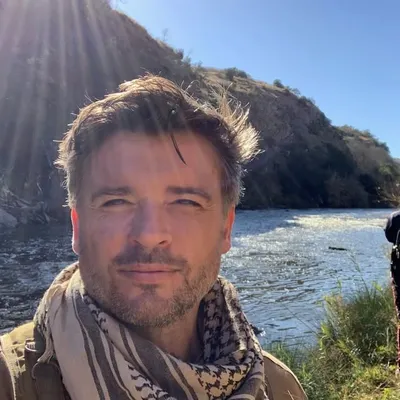 Tom Welling profile