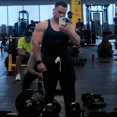 Tomas Lobelo/ fitness coach profile