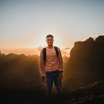 TONY ESNAULT profile
