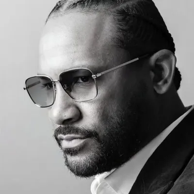 Tony Lear | Psychology of Attraction & Status profile