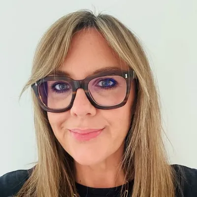 Tori Ball • Make Up Artist profile
