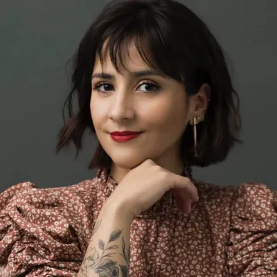 Bruna | Brand Photographer profile