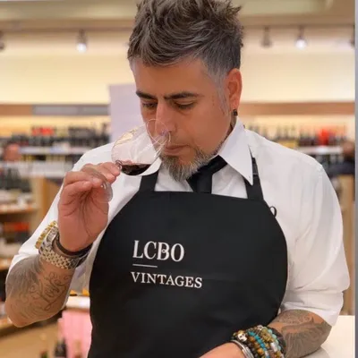 Toronto Wine Consultant🇨🇦 🍇🍷 profile