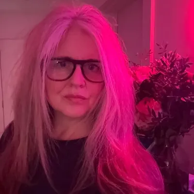 Tracey Woodward profile