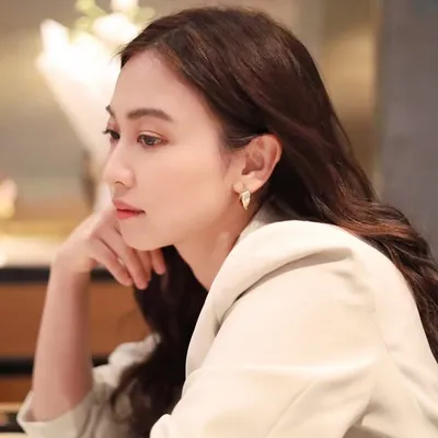Tracy Chu 朱千雪 profile