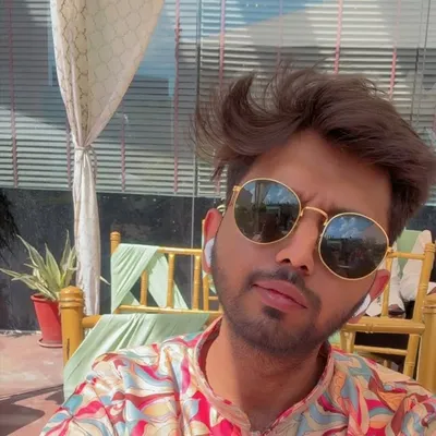 Kaustubh Walia 7 🧿 profile