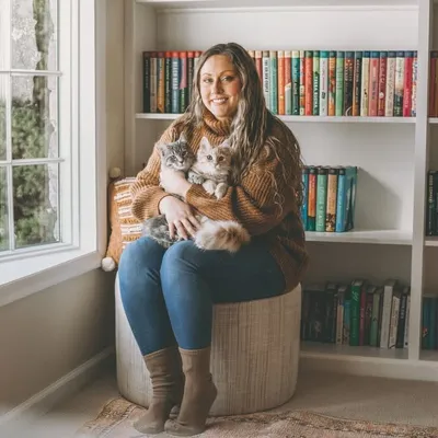 Laura Hickey profile