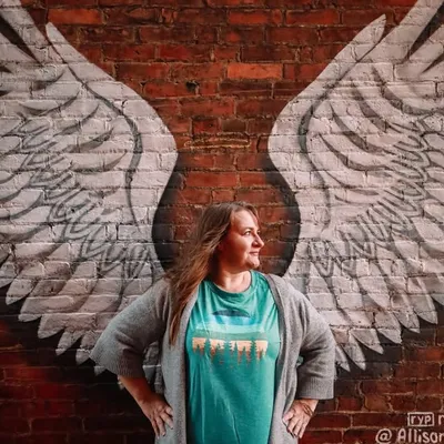 Tonya Prater | Ohio Travel Blogger & Content Creator profile