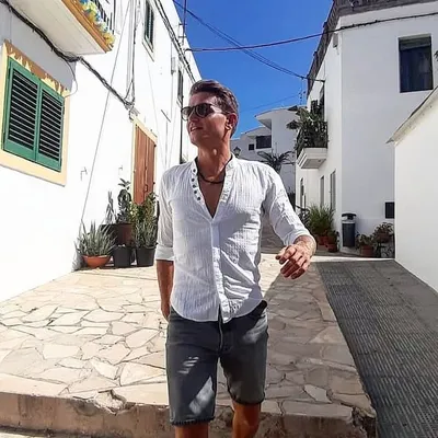 Lucien Barde profile