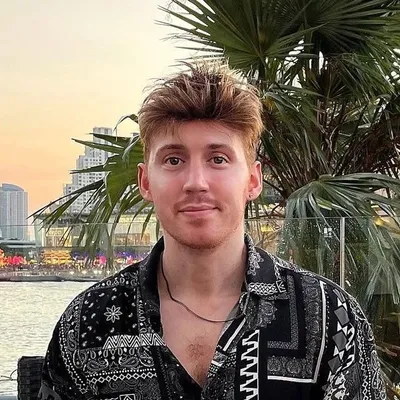 Travis Leon Price profile