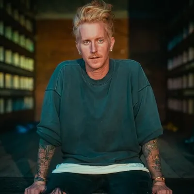 Travis Clark profile