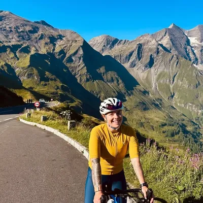 LAURI • VEGAN TRILOVER💚 profile