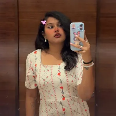 Santoshi Raju Telgu| Pune Anchor| Artist |Lifestyle Blogger profile