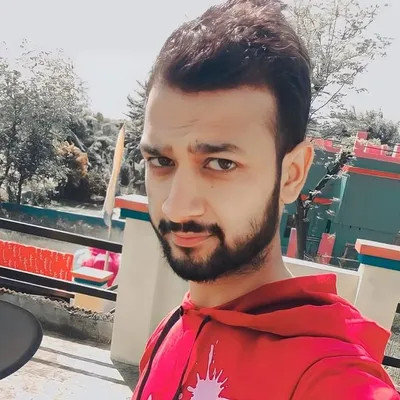 True Lover Sunny Sharma profile